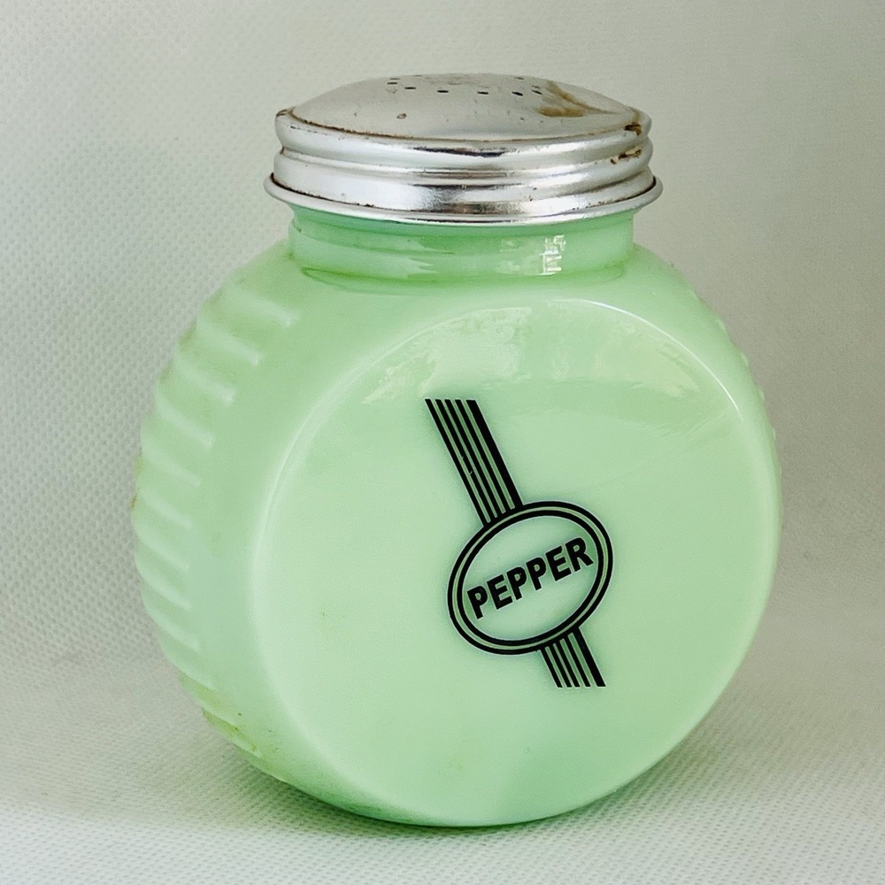 Vintage‎ Art Deco Jadeite Green Glass Tulip Salt & Pepper Shakers